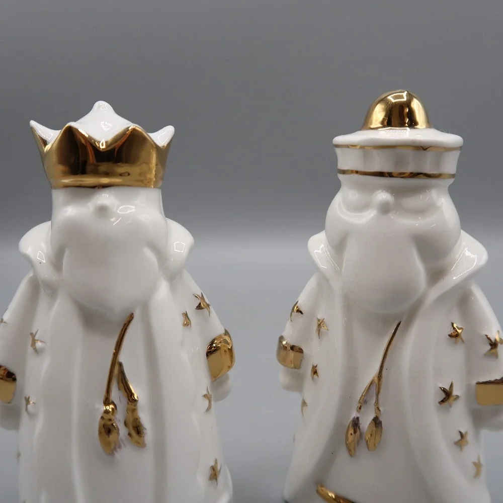 Dept 56 Lot of 2 We three Kings Ceramic Christmas Bells  4-3/4
